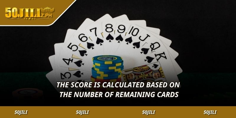 The score is calculated based on the number of remaining cards.